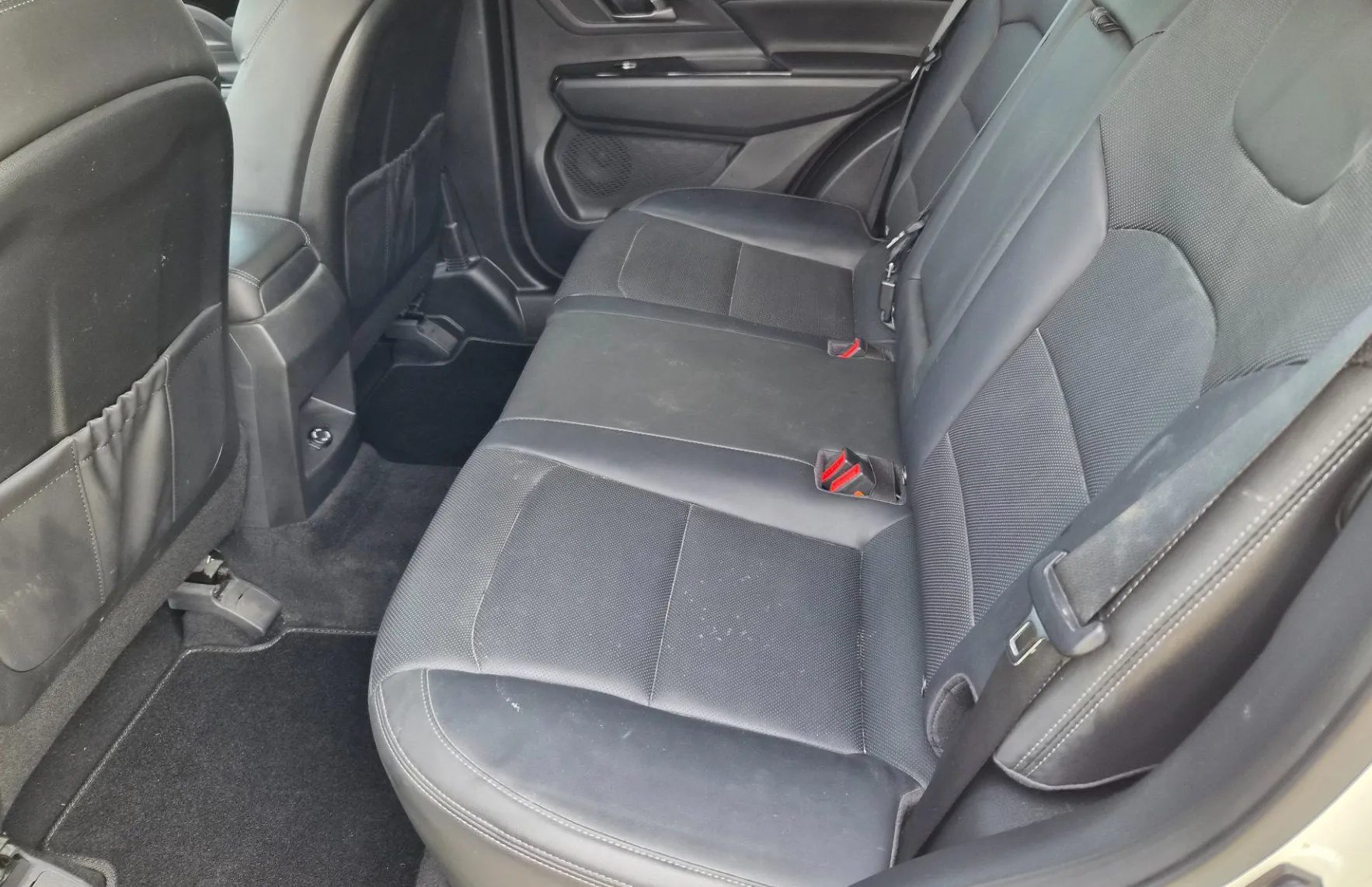 Zunanja slika - SsangYong Korando - 1.5 T-GDI Exclusive alu-pdc-kamera-usnje-gretje se - 18