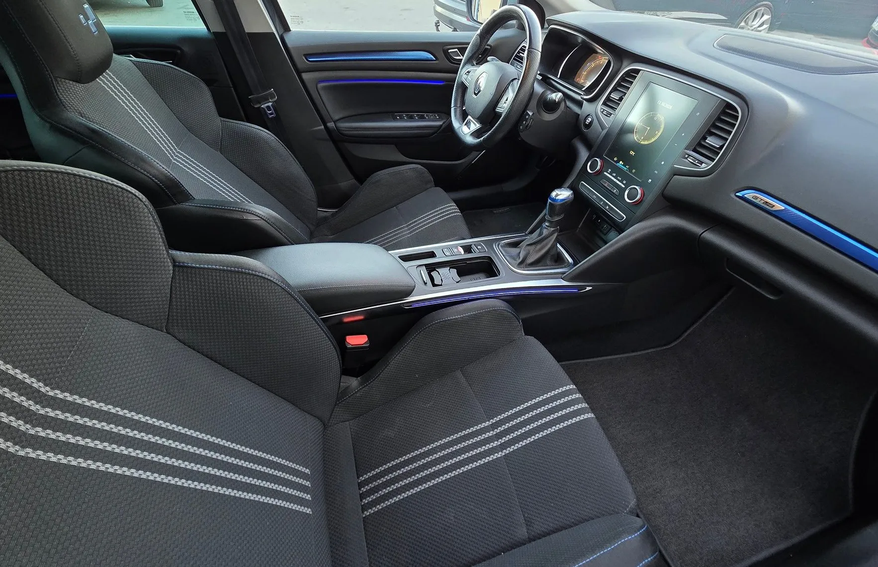 Zunanja slika - Renault Mégane - Megane TCe 130 GT LINE LED-KAMERA-NAVI-ALU18-1.LASTNIK - 11