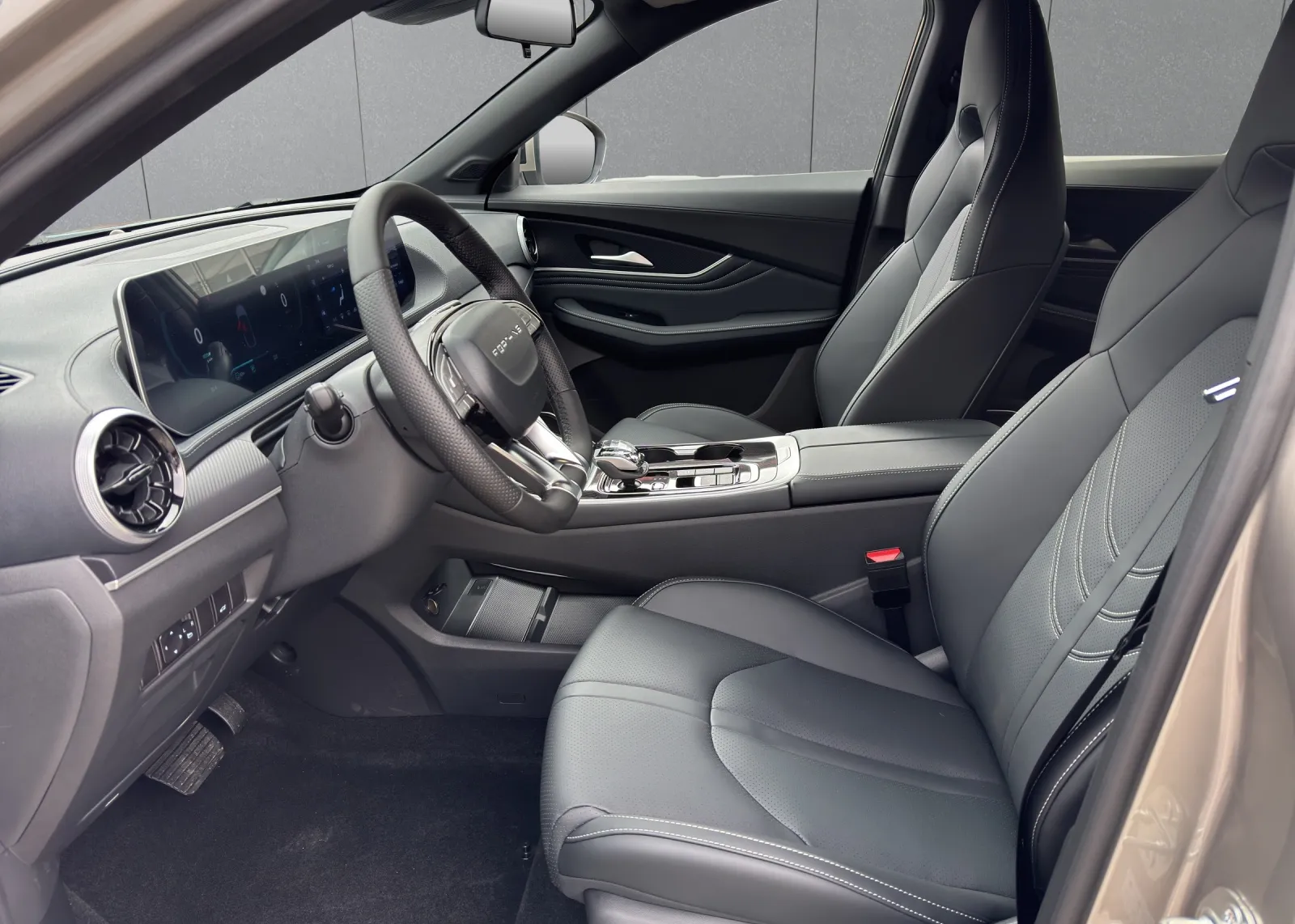 Zunanja slika - Forthing T5 Evo EV - FRIDAY 64.4kWh + PANORAMA + DAB + RADAR + BLISS + - 6