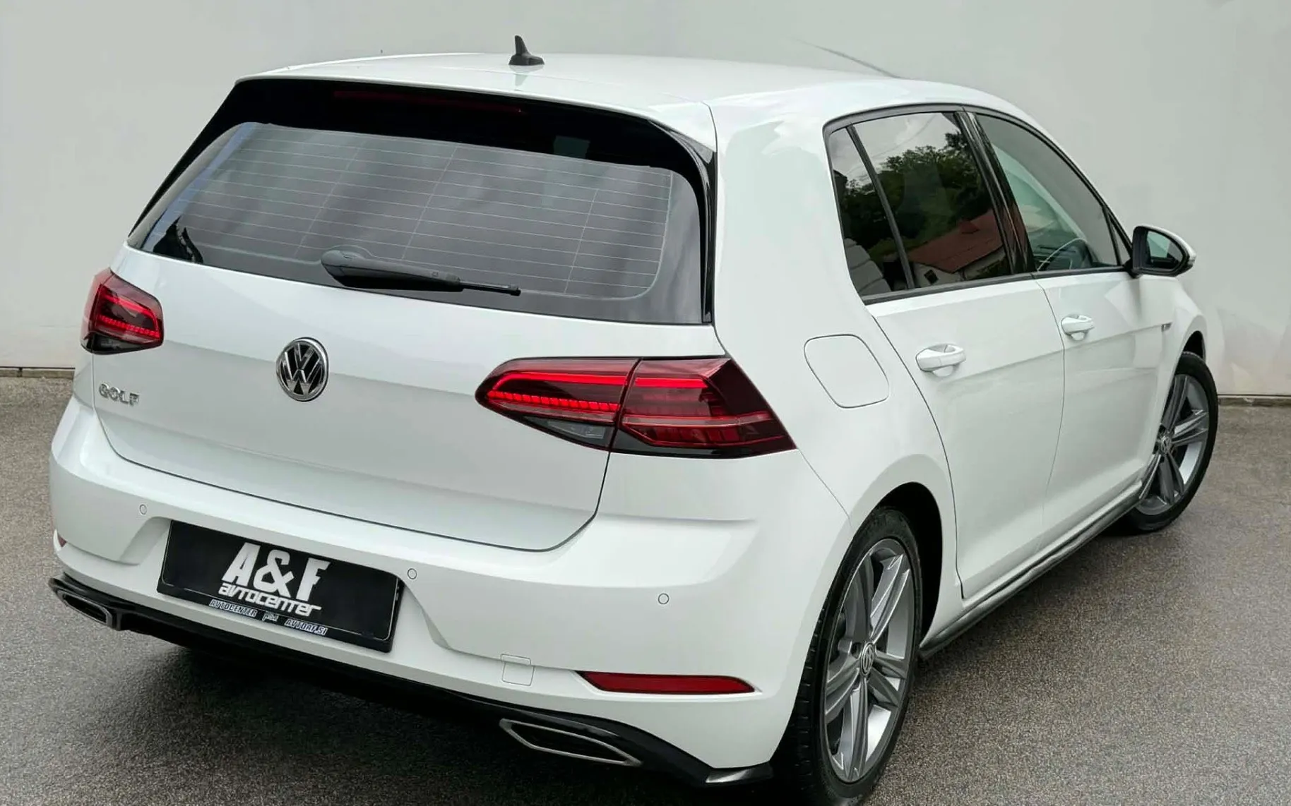 Zunanja slika - VW Golf - 1.6 TDI-R LINE-XENON+LED-LIZING ZA TUJCE-ACC- - 5