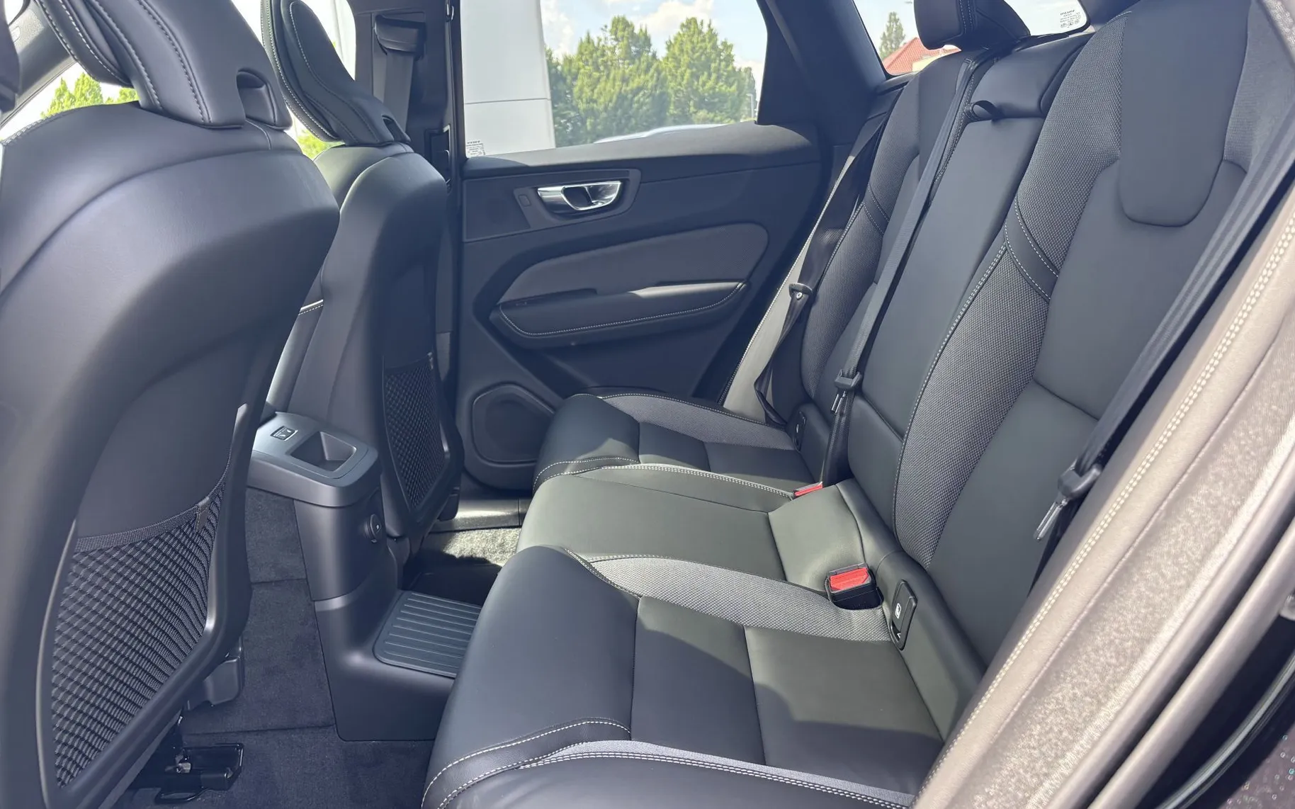 Zunanja slika - Volvo XC60 - T8 TwE Ultra Black Edition - 8