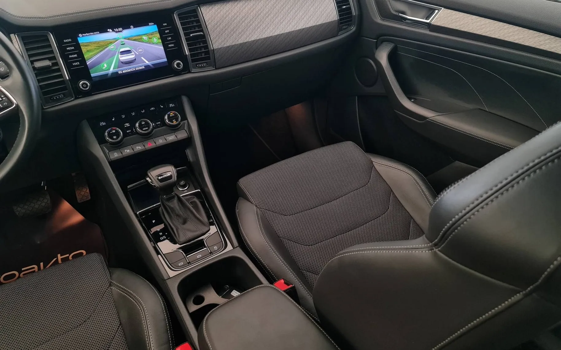 Notranja slika - Škoda Kodiaq - 2.0 TDI Style DSG•Aktivni tempomat•Matrix - 10