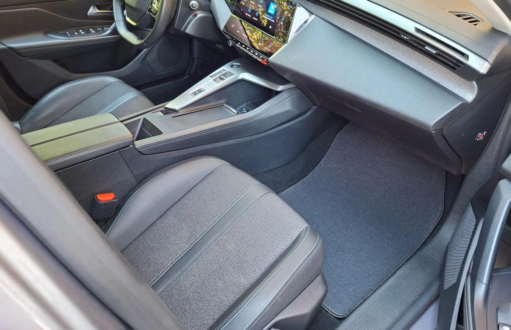 Zunanja slika - Peugeot 308 - 1.2 PureTech 130 STT Allure Pack Avt. - 7