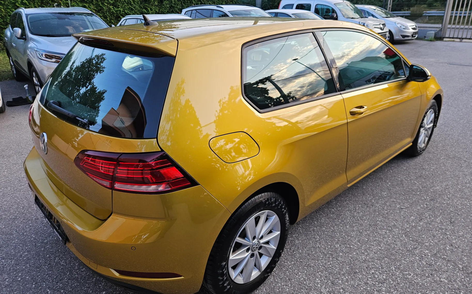 Zunanja slika - Volkswagen Golf - 1,0 TSI BMT Comfortline - 3