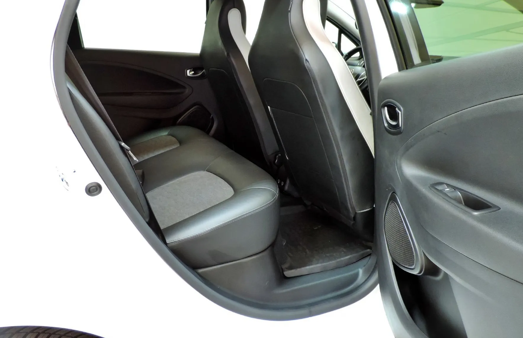 Zunanja slika - Renault Zoe - INTENS R135 - 11