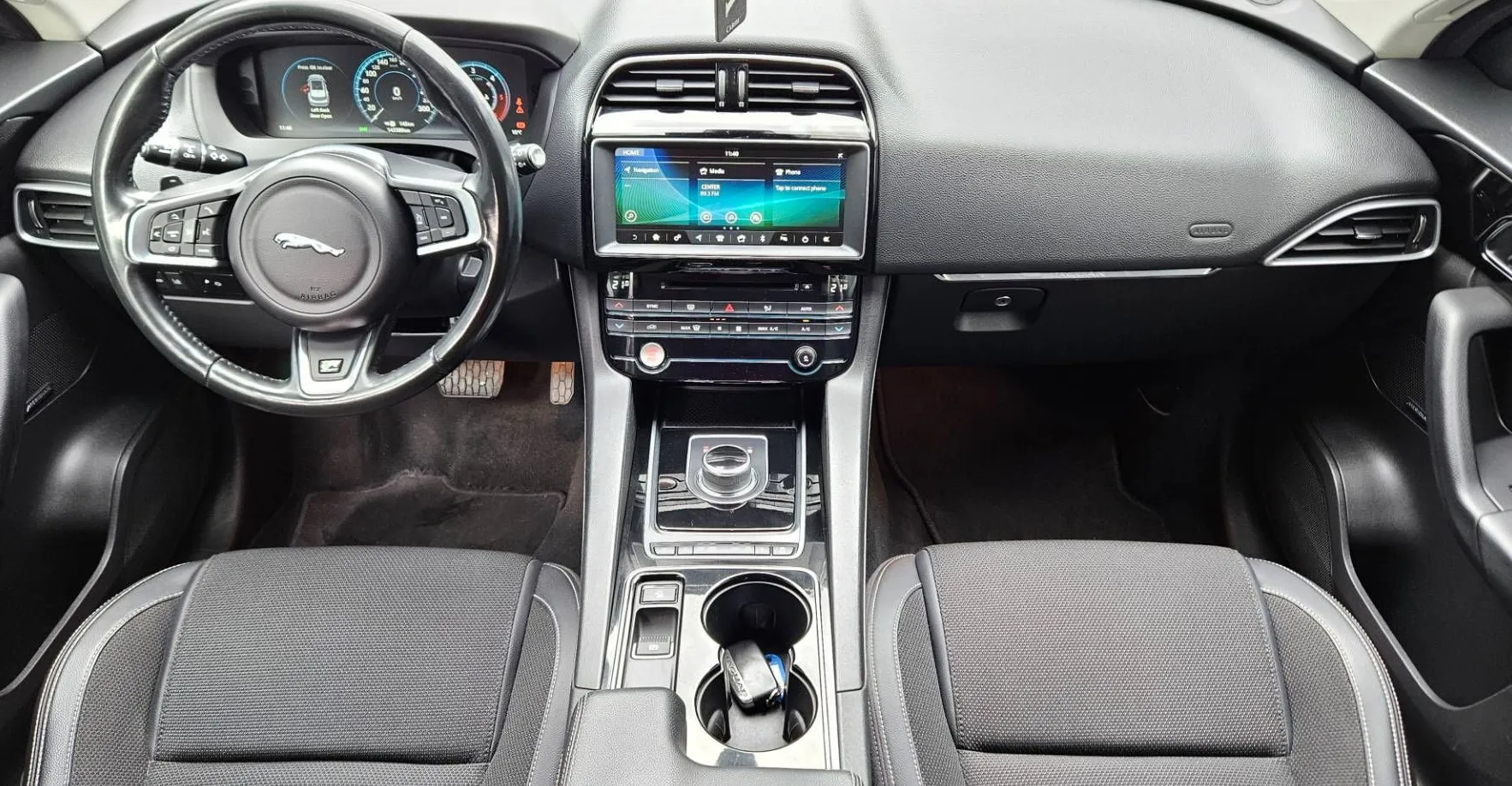 Zunanja slika - Jaguar F-PACE - 2.0 TD 180KM AWD avt R-Sport - 7