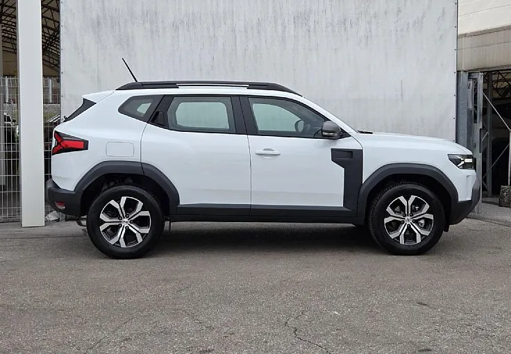 Zunanja slika - Dacia Duster - Expression hybrid-G 150 4x4 + Paket Zima - 4