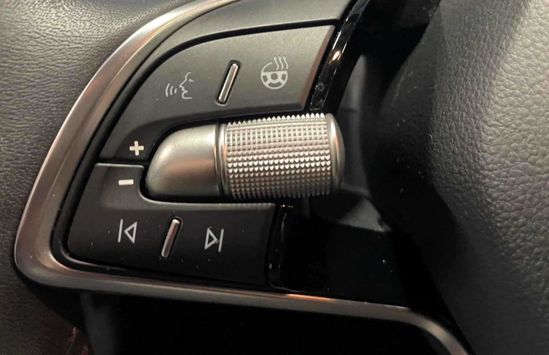 Zunanja slika - Škoda Kamiq - 1.0 TSI Selection DSG - 16