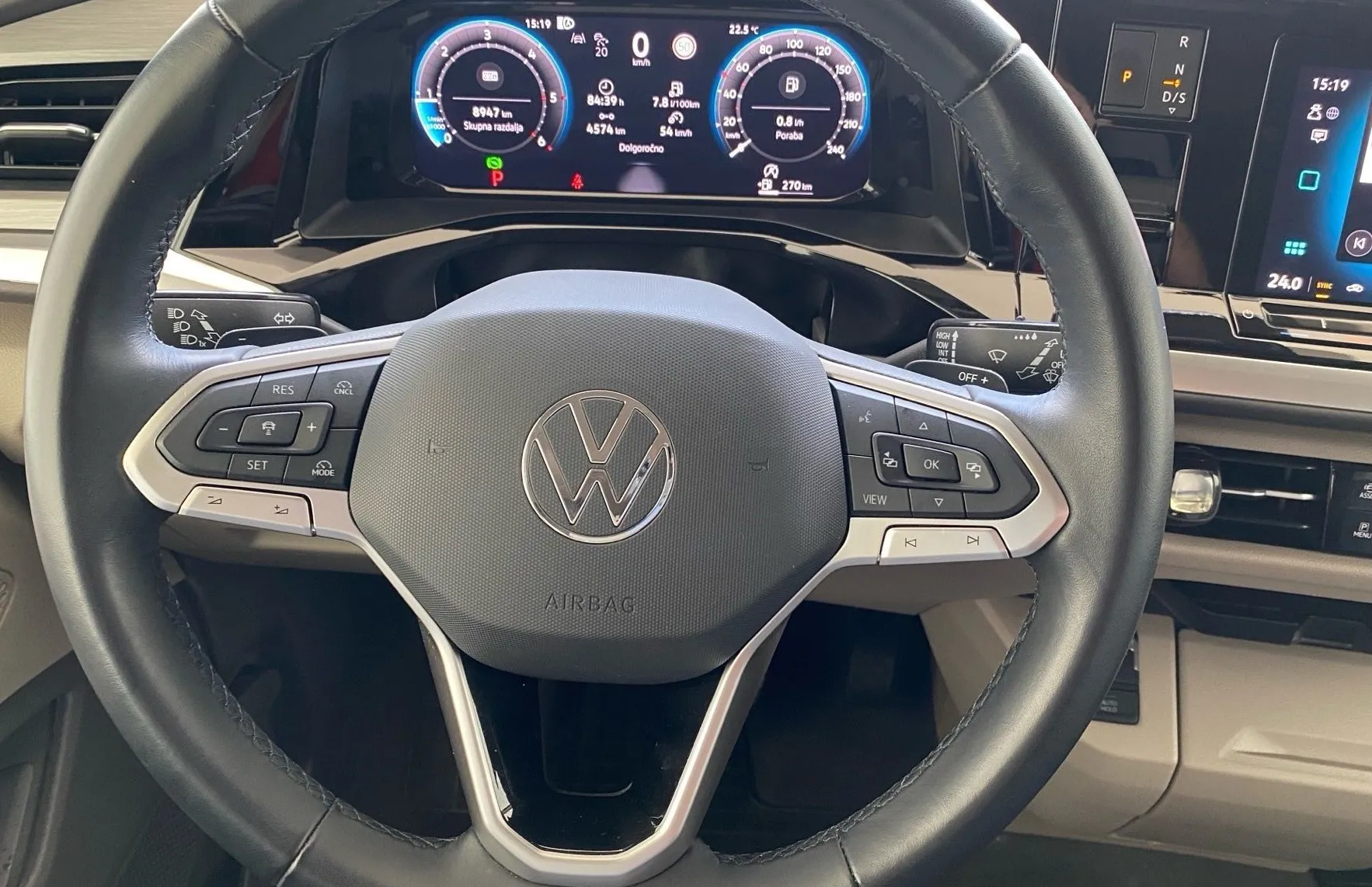 Zunanja slika - VW Multivan - 2.0 TDI DSG Life EDITION - 7