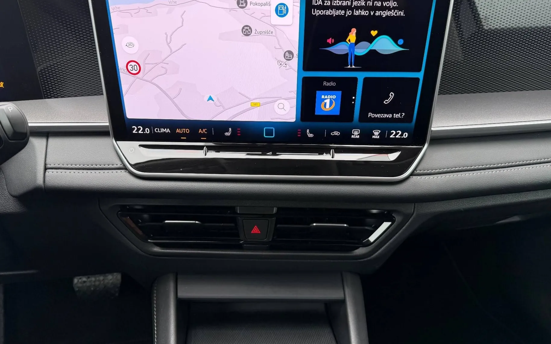 Notranja slika - Volkswagen Tayron - 1.5 eTSI  Life DSG- 7 sedežev-Vlečna kljuka-360kam - 10