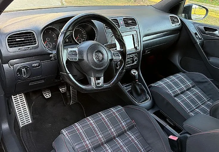 Zunanja slika - Volkswagen Golf - 2.0 TSI GTI - 9