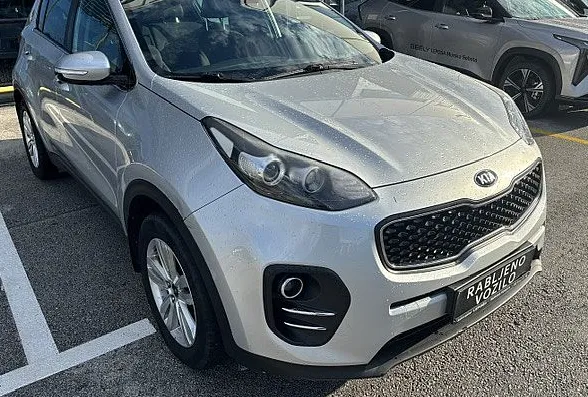 Zunanja slika - KIA Sportage - 2WD 1.7 CRDI City - VLEČNA KLJUKA. 1.LASTNIK.... - 2