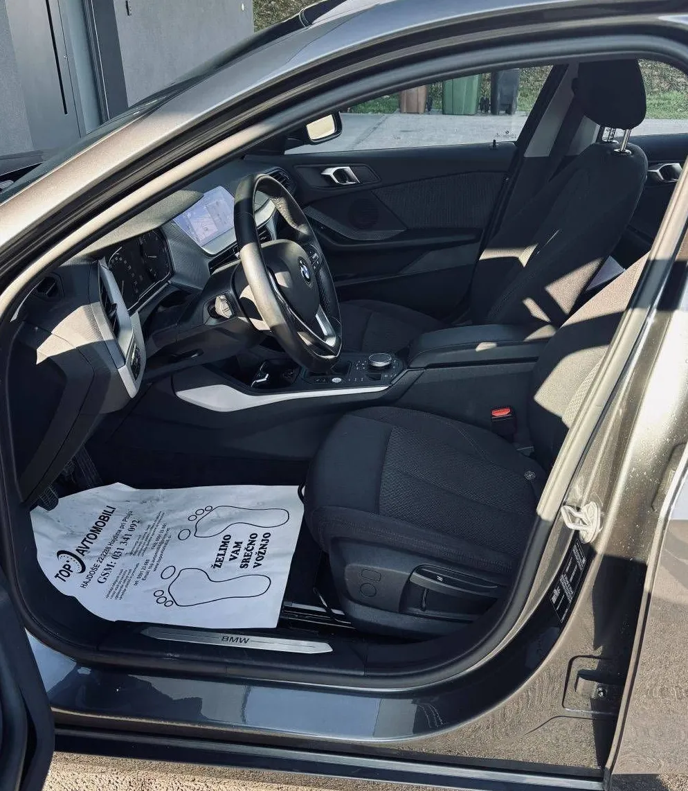 Zunanja slika - BMW Serija 1 - : 116d 68000 km LED Navi KeylessGo Kamera  Klima P.. - 8
