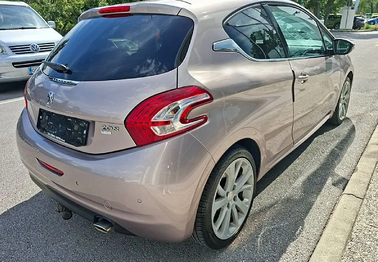 Zunanja slika - Peugeot 208 - 1.6 e-HDi Allure - 5