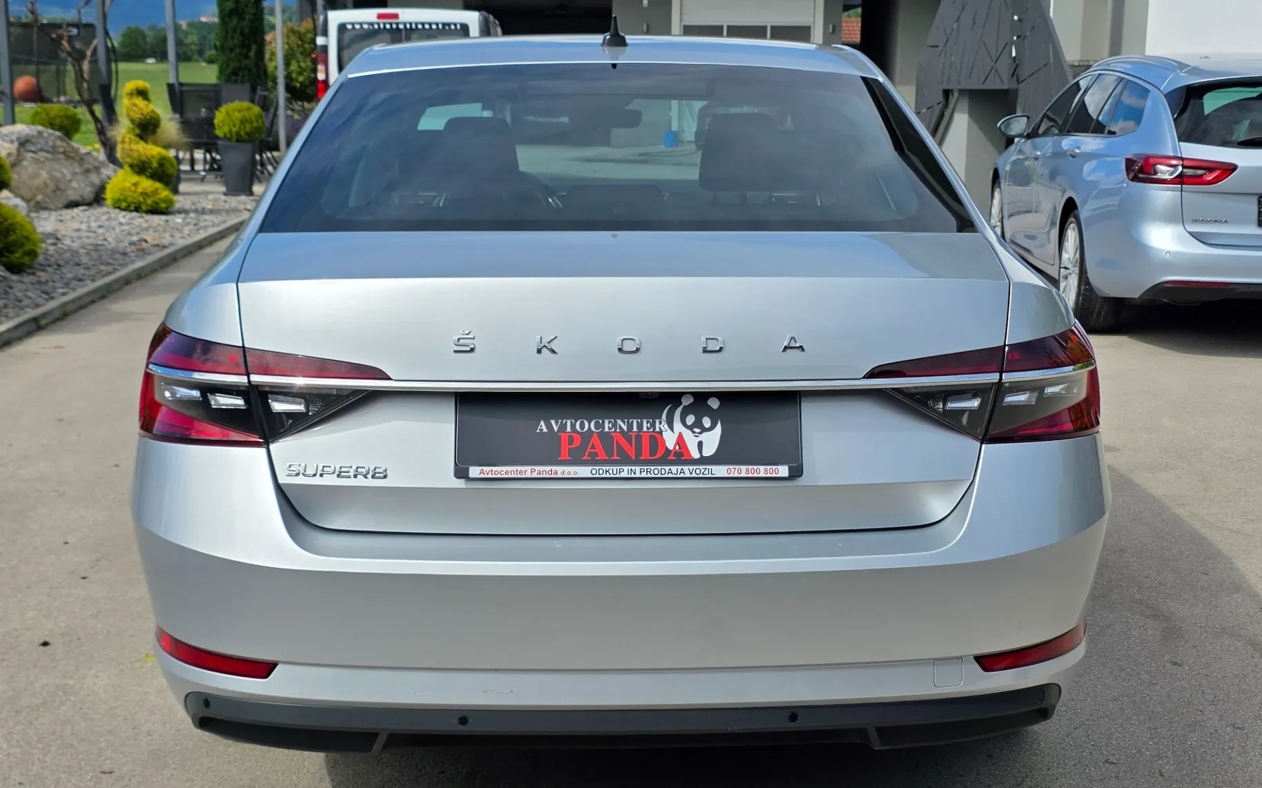 Zunanja slika - Škoda Superb - 2,0 TDI Style DSG - 8