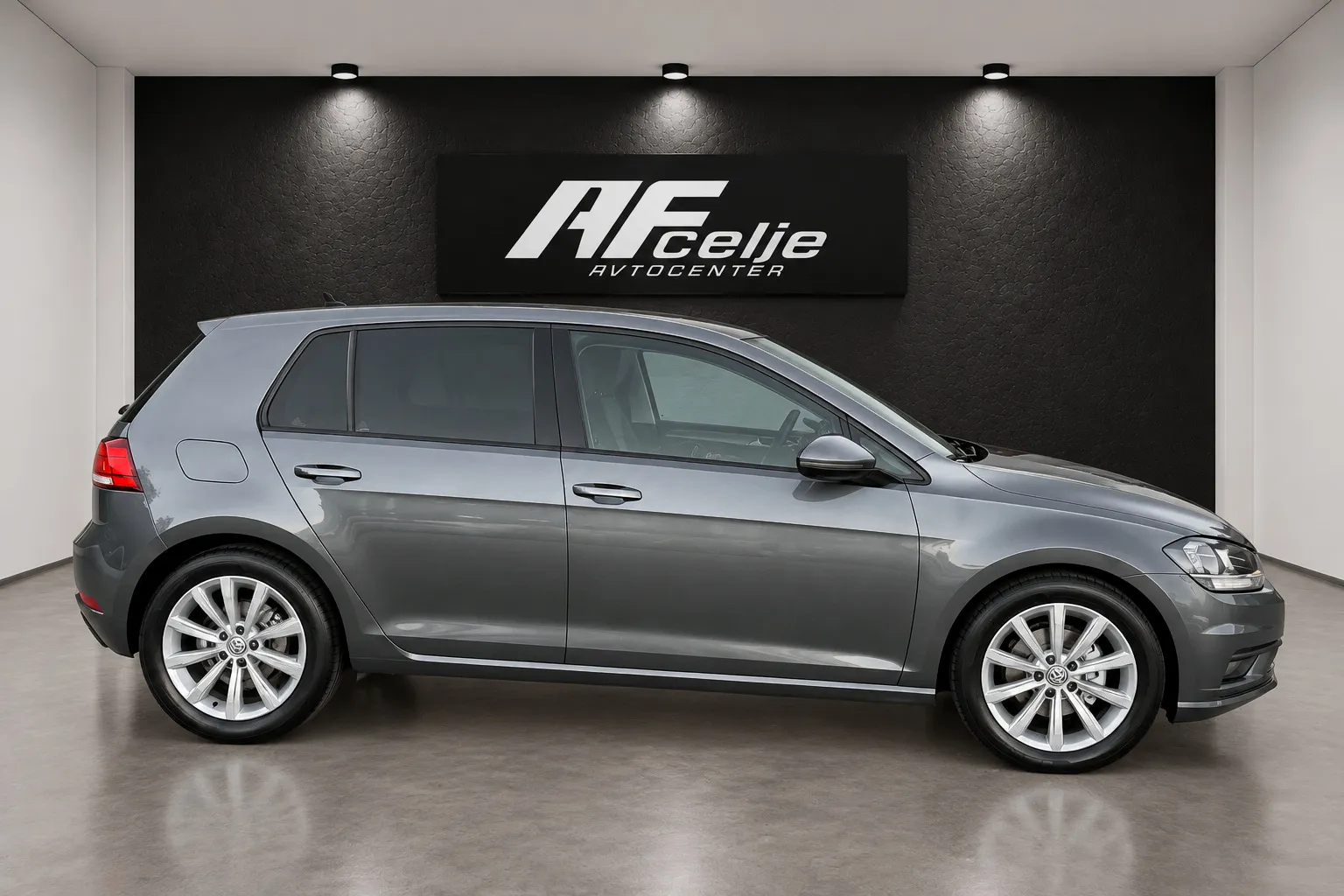 Zunanja slika - Volkswagen Golf - 1.6 TDI-LED-LIZING ZA TUJCE-TEMPOMAT-ODLIČEN- - 4