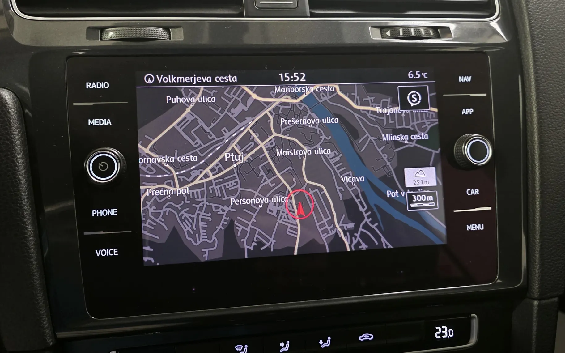 Zunanja slika - VW Golf - Variant 1,6 TDI BMT  85 115 ALU ACC NAVI - 14