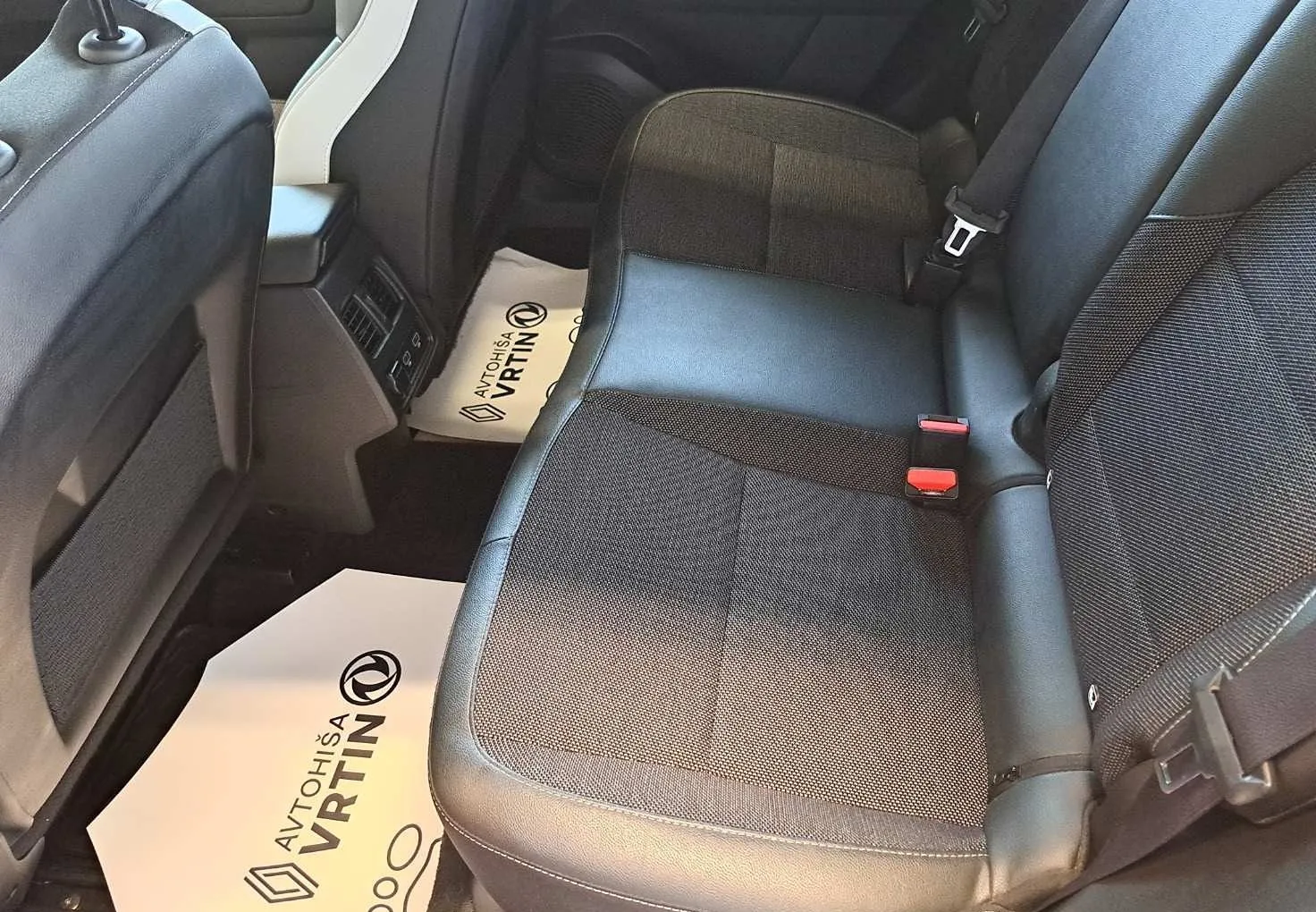 Zunanja slika - Renault Captur - 1.0 TCE 90 TECHNO Z ENOLETNIM JAMSTVOM - 9