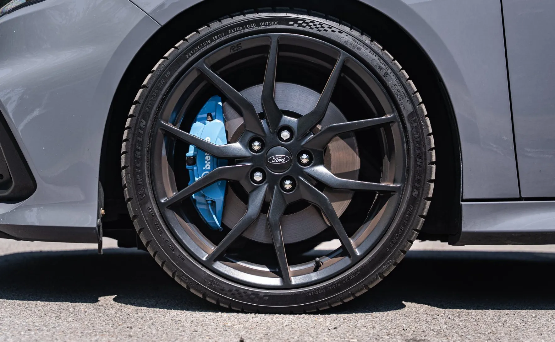 Zunanja slika - Ford Focus - RS - Recaro - SONY - Keyless - Šibedah - Xenon - 13
