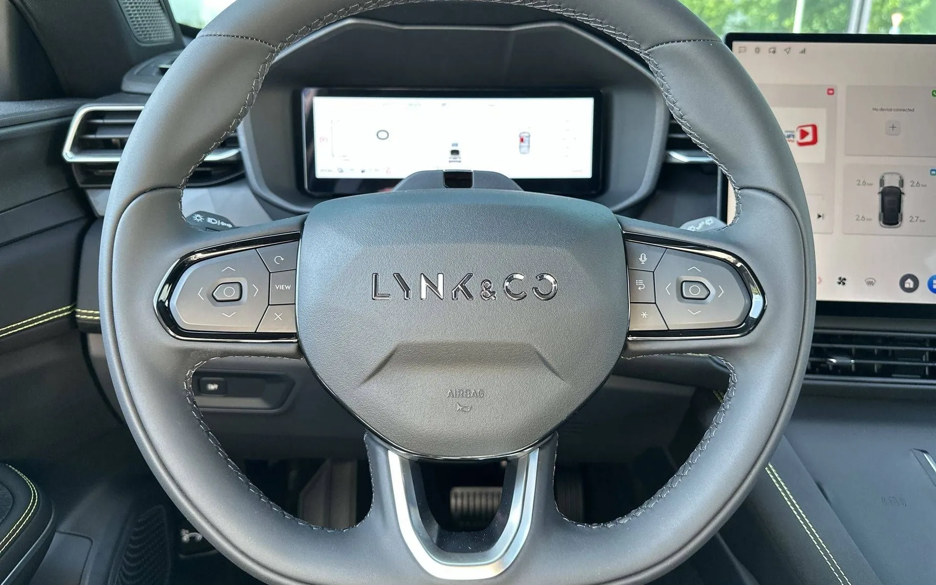 Notranja slika - Lynk & Co 01 - More 2025 Priključni hibrid... - 14