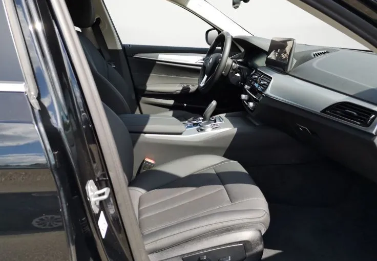 Zunanja slika - BMW Serija 5 - Touring: 520d Navi+Head Up Display+Vlečna kljuka - 7