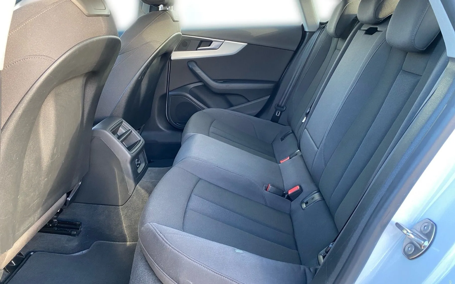 Notranja slika - Audi A5 Sportback - Sport 2.0 TDI quattro-87.500km-Webasto - 11