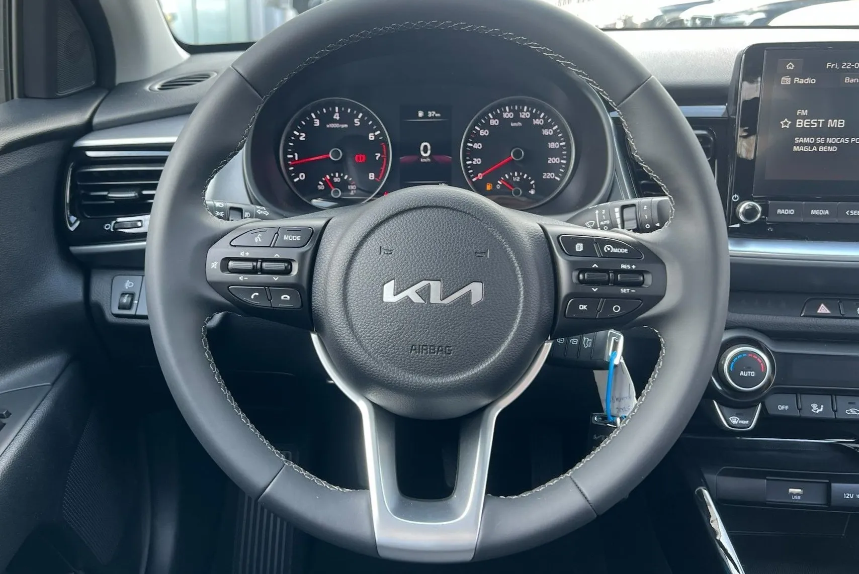 Zunanja slika - KIA Stonic - 1.2 DPI 57.9 kW  79 KM  LX Urban+ M T - 10
