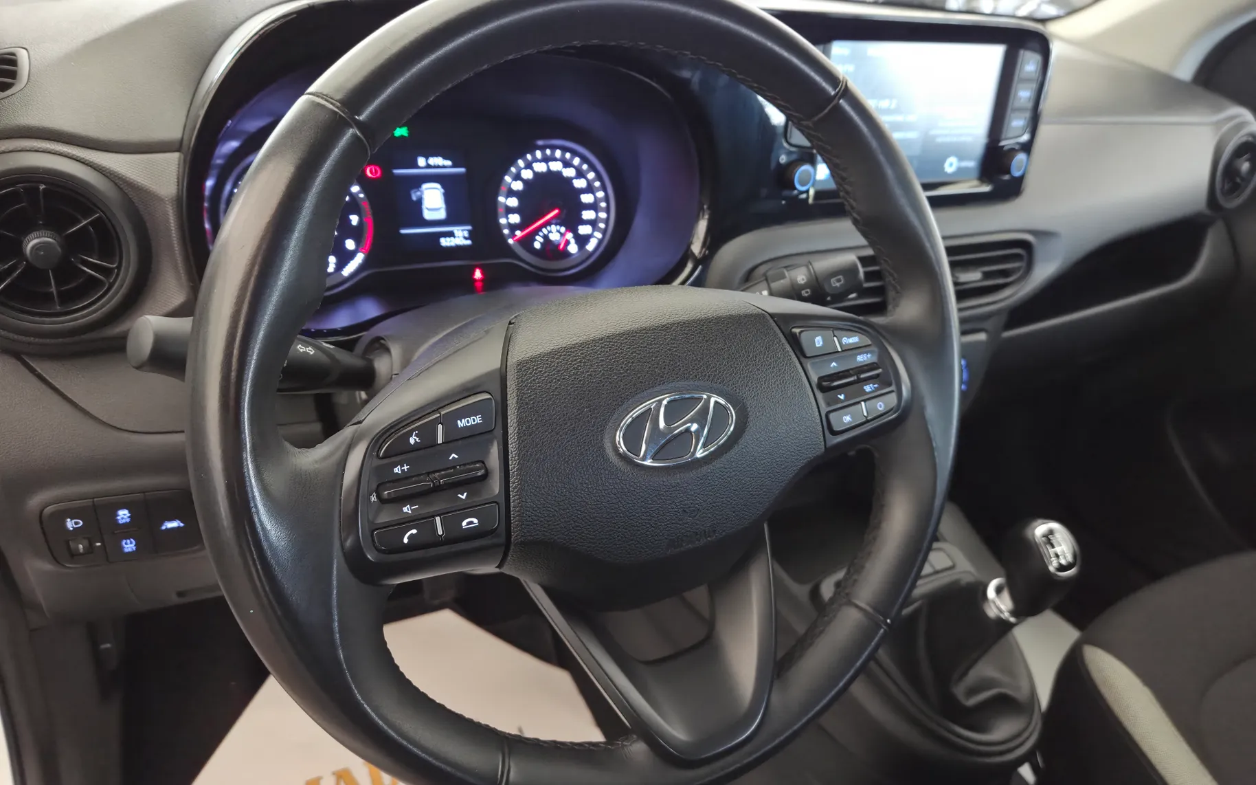 Zunanja slika - Hyundai i10 - 1.0 Style KLIMA-1.LASTNIK-TOUCH SCREEN-LANE ASSIST - 9