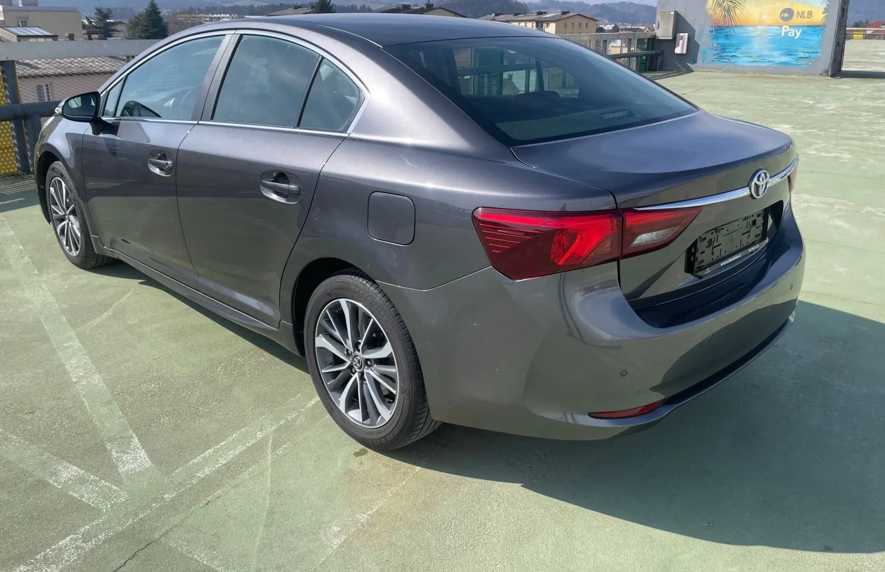 Zunanja slika - Toyota Avensis - 2.0 D-4D Luna - 5