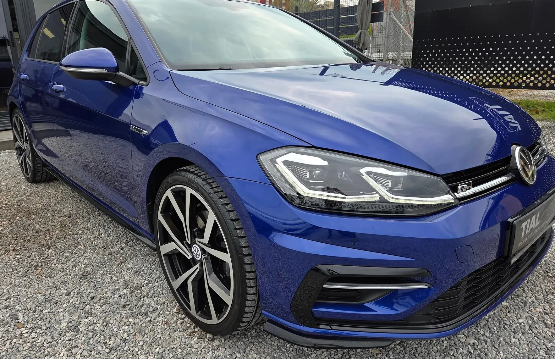 Zunanja slika - VW Golf - 1.5TSI R-Line-SLO-140.000KM-LED-ALU19-2XPDC-ACC... - 3