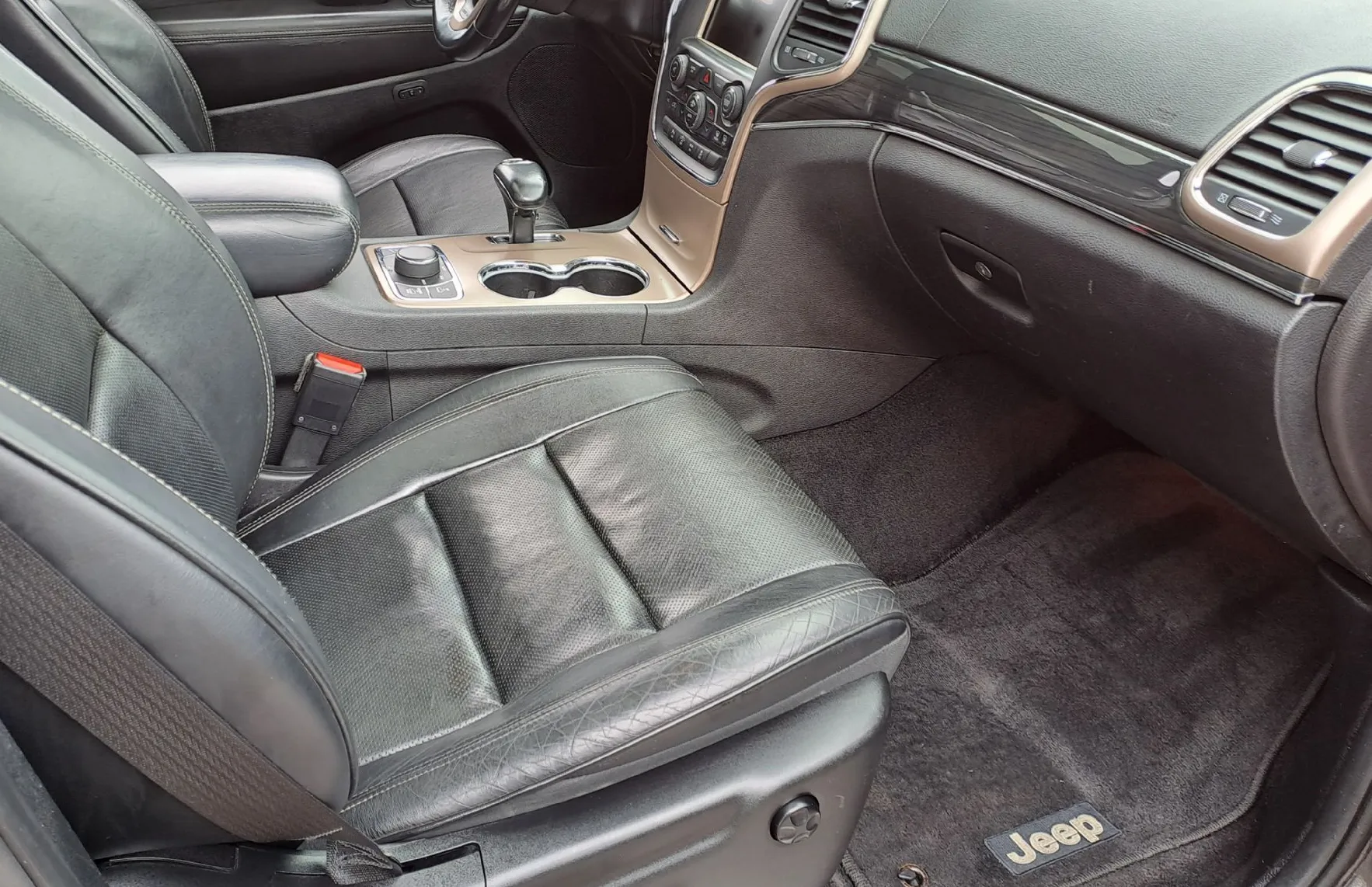 Zunanja slika - Jeep Grand Cherokee - 3.0 V6 Multijet II 250 Overland - 4