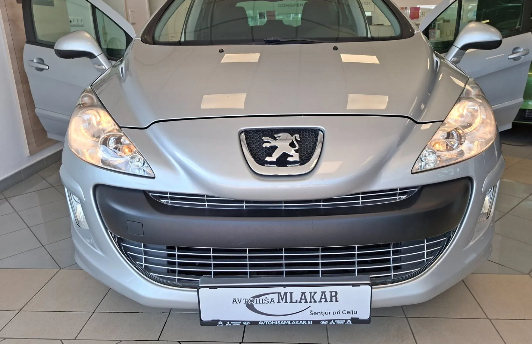Zunanja slika - Peugeot 308 - SW Premium 1.6 HDi-HITRI KREDIT-ODLIČEN- - 6