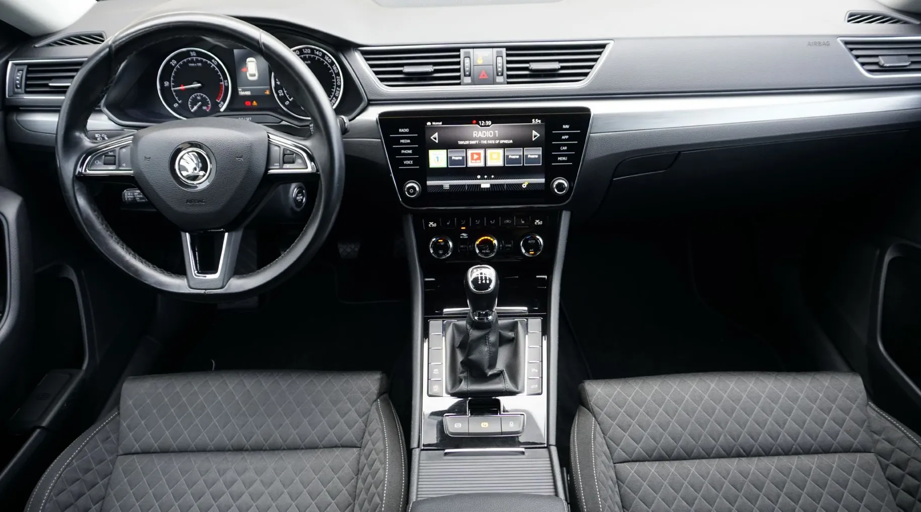 Zunanja slika - Škoda Superb - 2.0 TDI Style Combi  110 kW+Xenon+Memory+ACC+Kamer - 10
