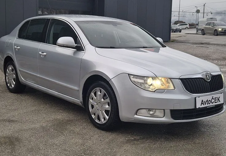 Zunanja slika - Škoda Superb - 1.9 TDI + XENON + NAVI + BREZ POLOGA - 3