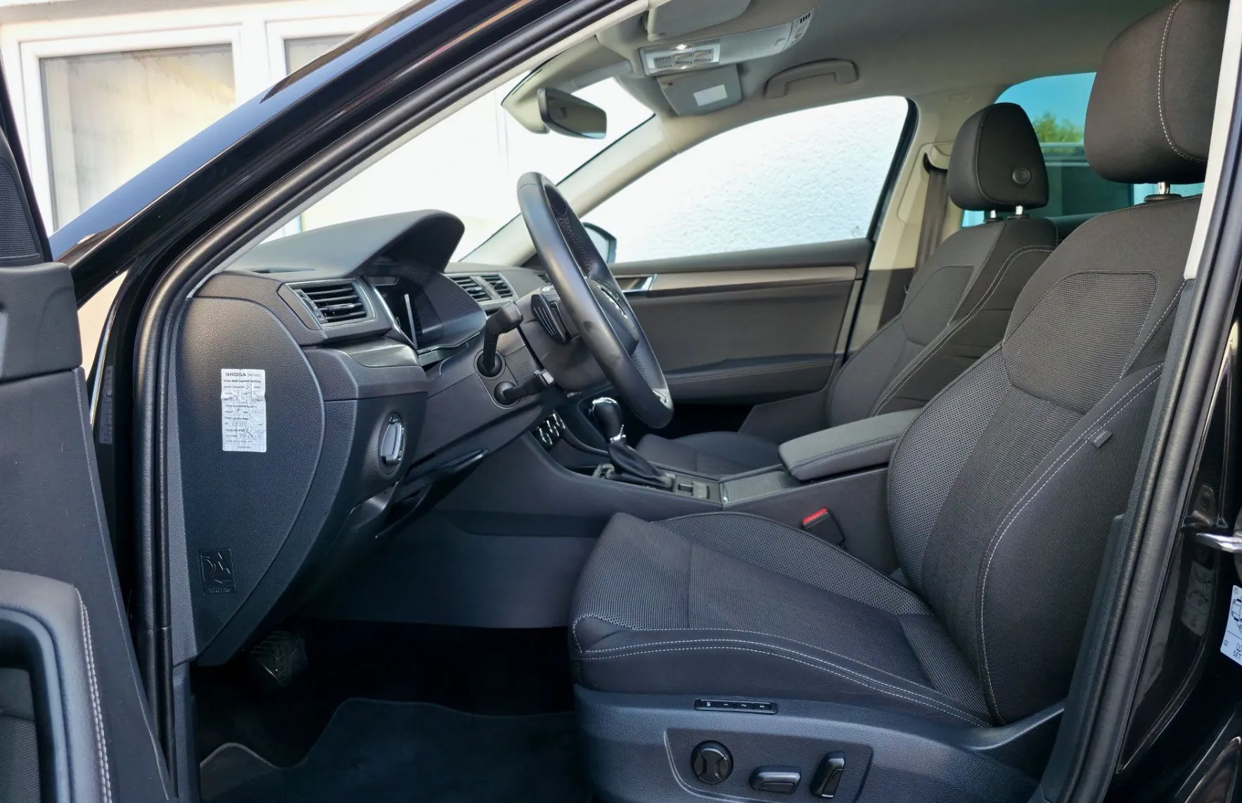 Zunanja slika - Škoda Superb - Combi 4x4 2.0TDI Style DSG MATRIX•MEMORY•ACC•18C - 6