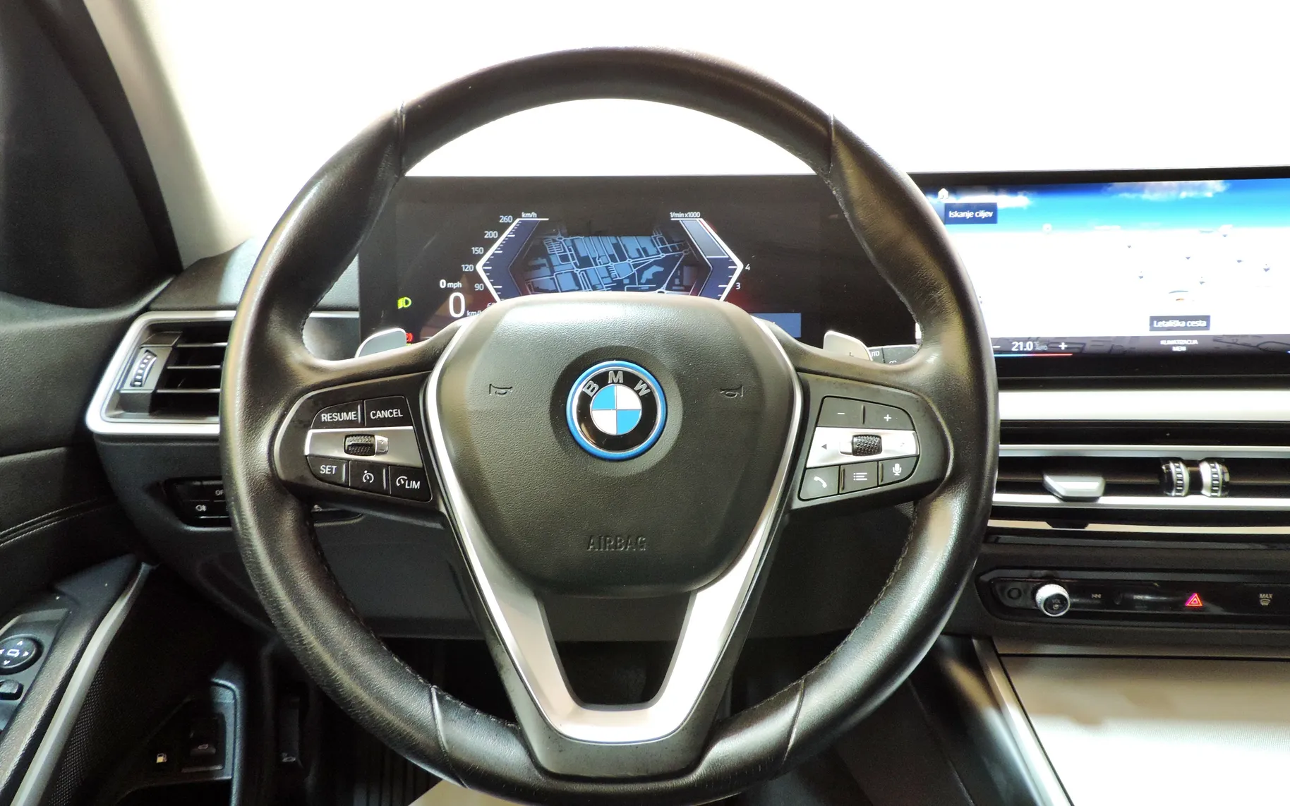 Zunanja slika - BMW Serija 3 - 320e Touring Avt. LED-KAMERA-MRTVI KOTI-KLJUKA - 14