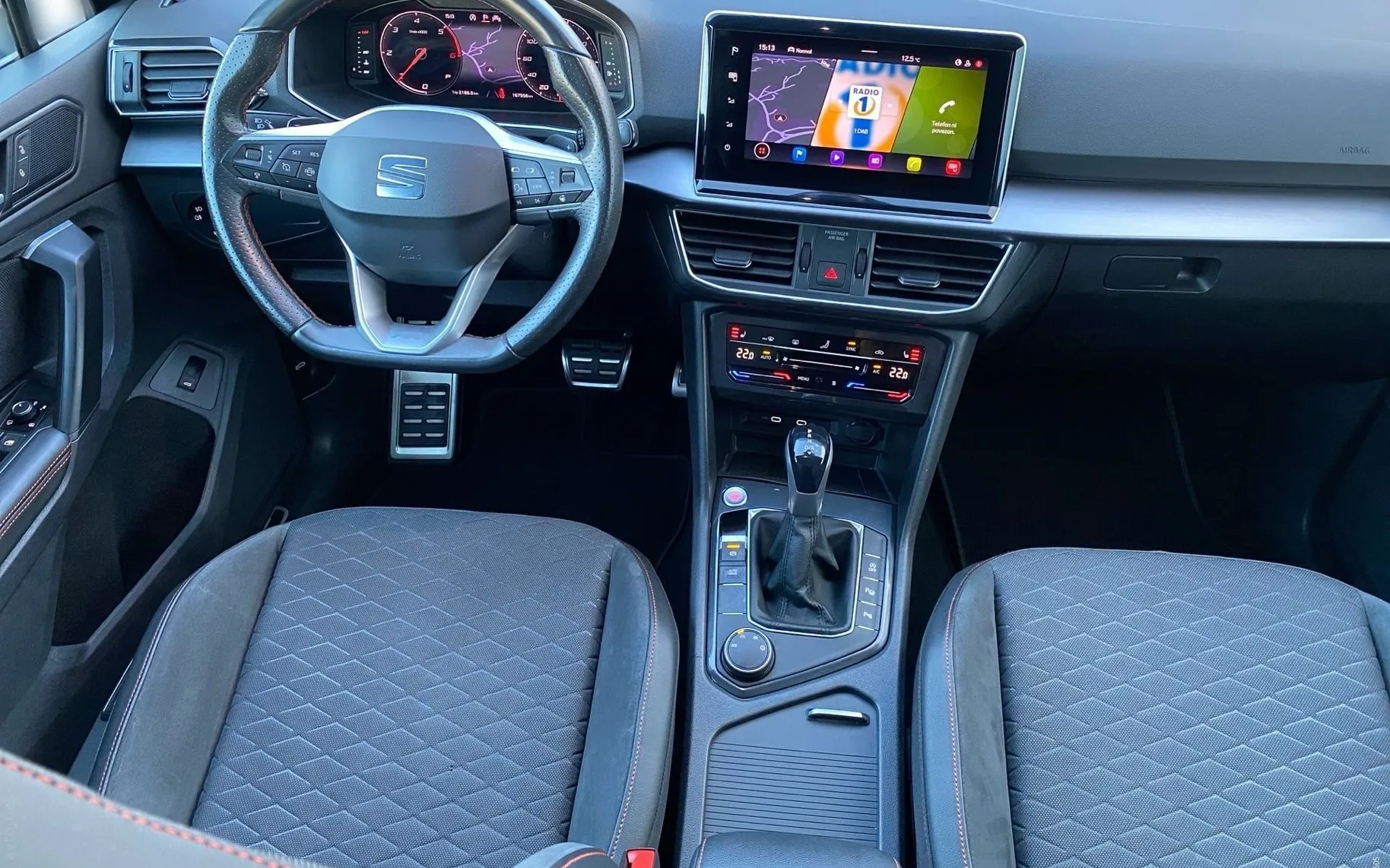 Notranja slika - Seat Tarraco - 2.0 TDI FR DSG Vlečna kljuka - Kamera - 7