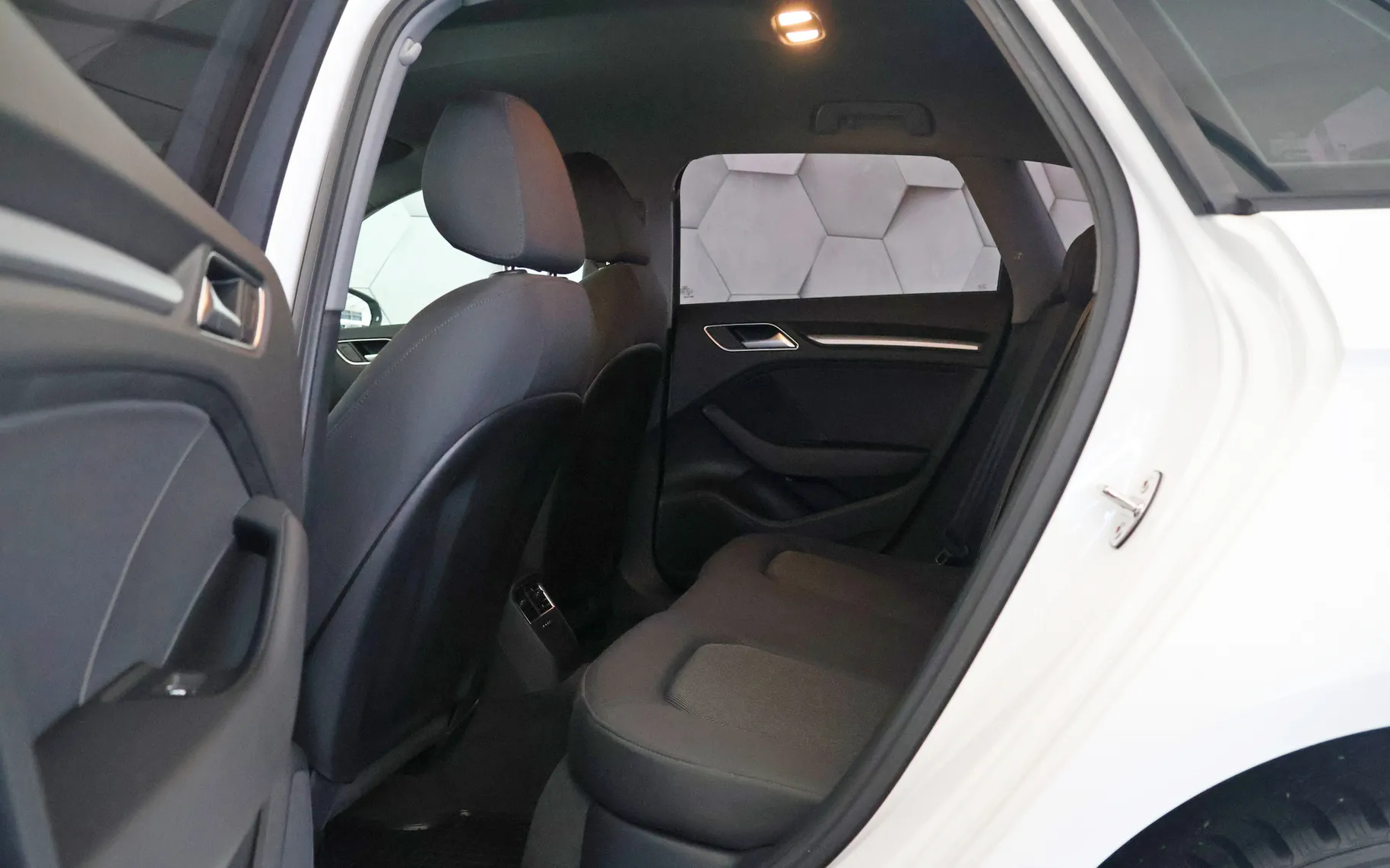 Zunanja slika - Audi A3 - 1.0 TFSI Design 115KM - 10