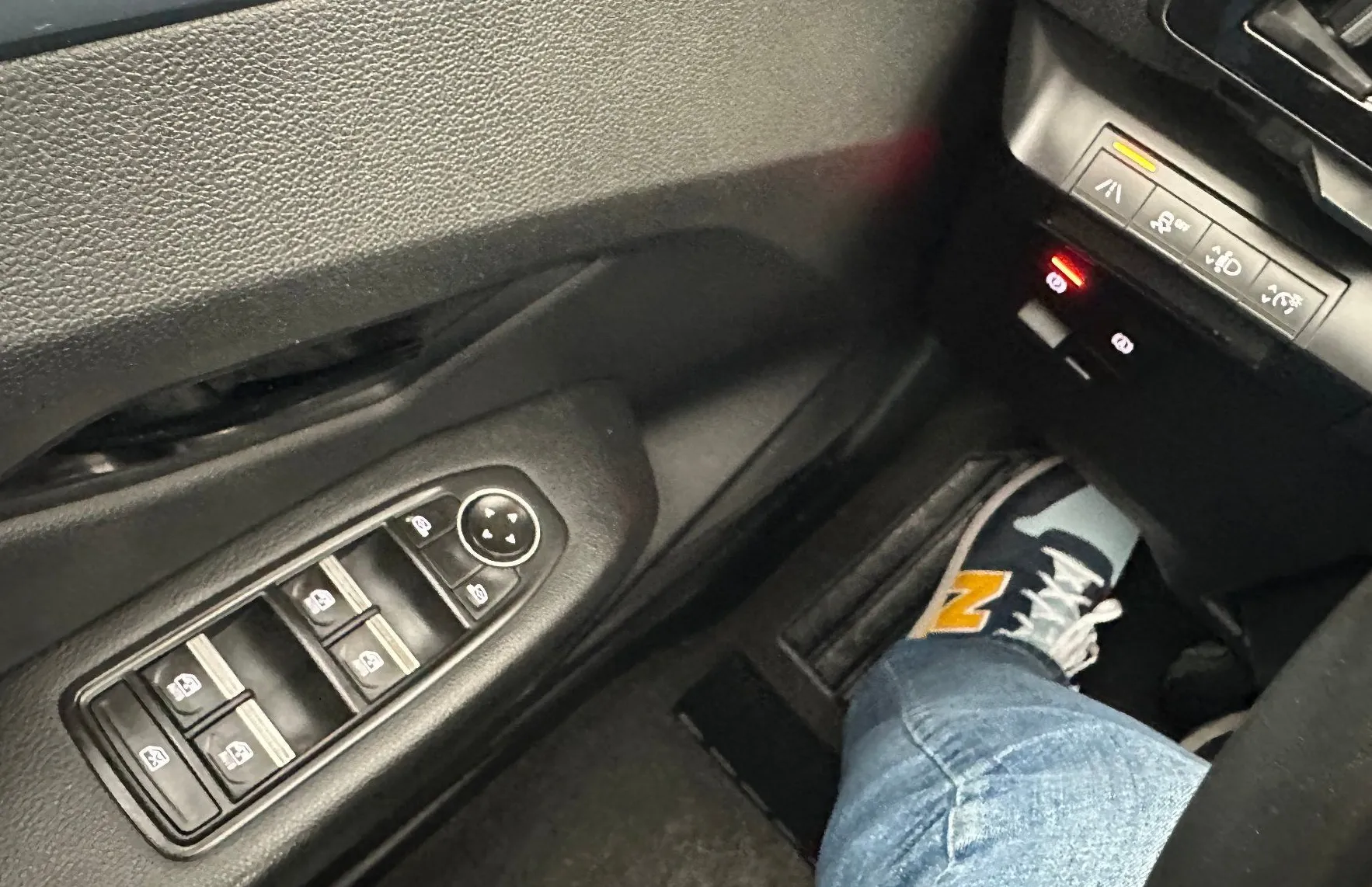 Zunanja slika - Renault Megane E-tech - Berline equilibre EV60 220ch optimum charge.KAMERA - 9