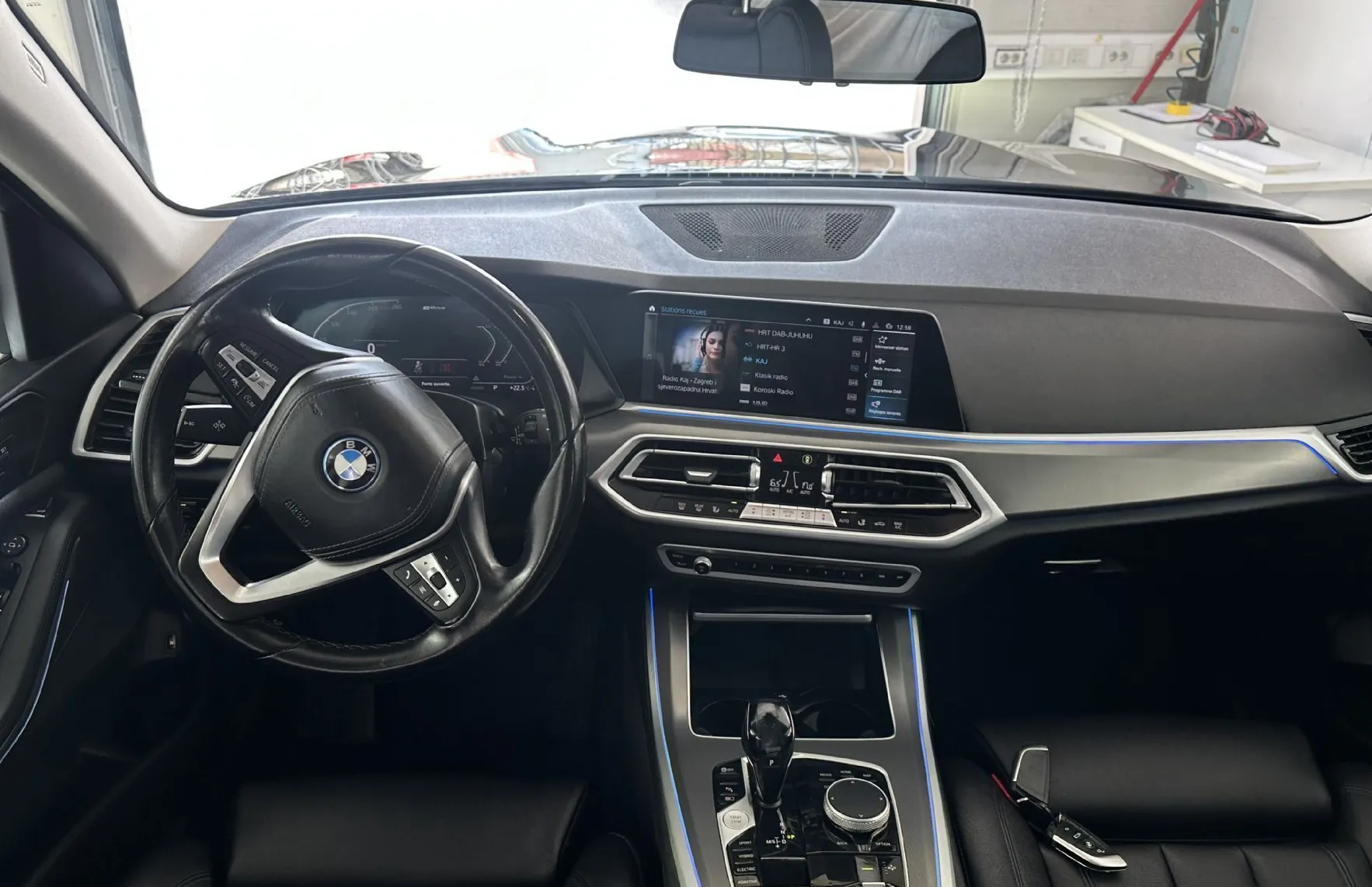 Zunanja slika - BMW X5 - serija :  xDrive45e Avt.KLJUKA.KAMERA.LED.USNJE.TOP - 5