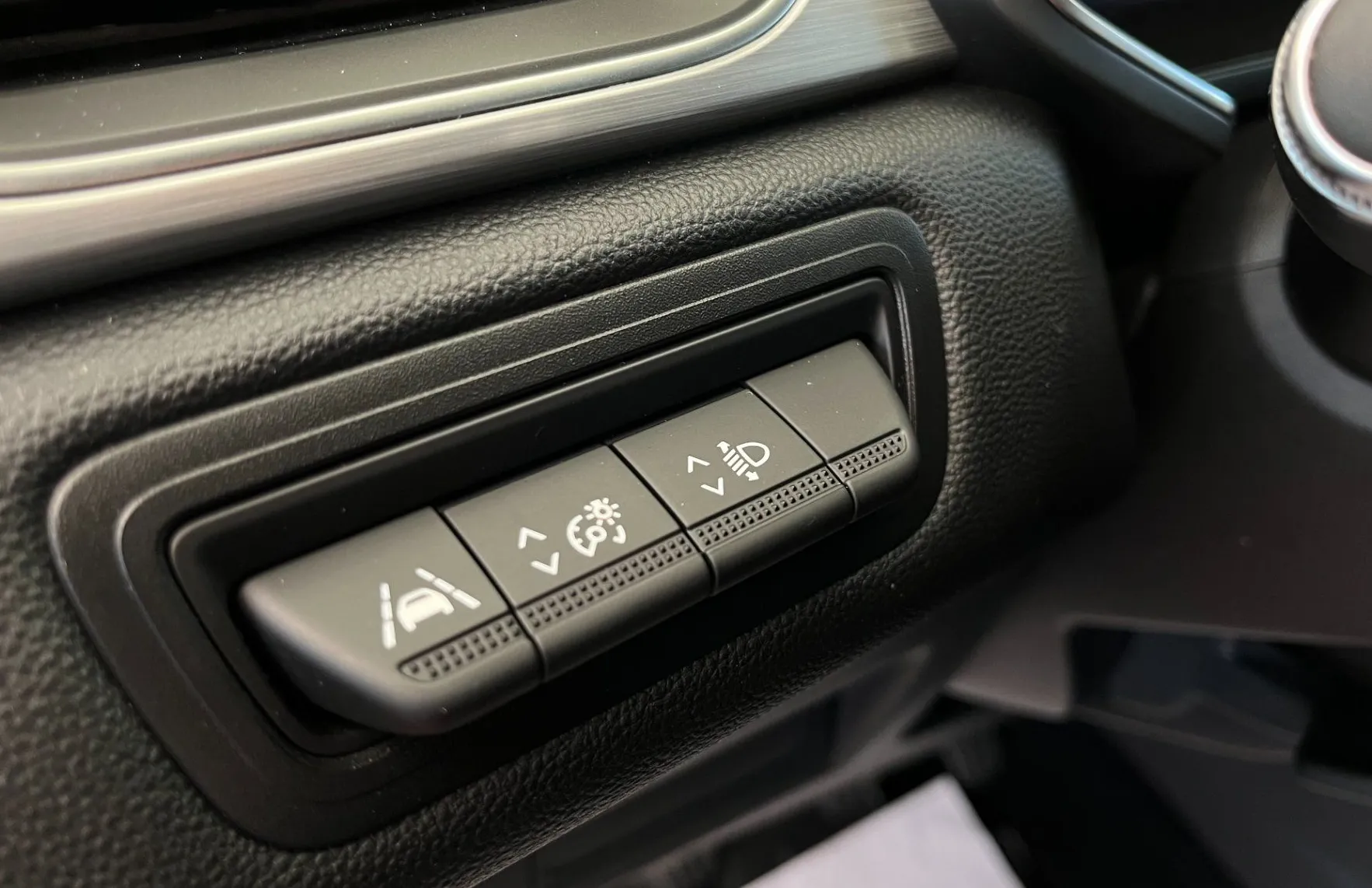 Zunanja slika - Renault Captur - TCe 90 Intens - 1. LASTNICA - SLOVENSKI - 12