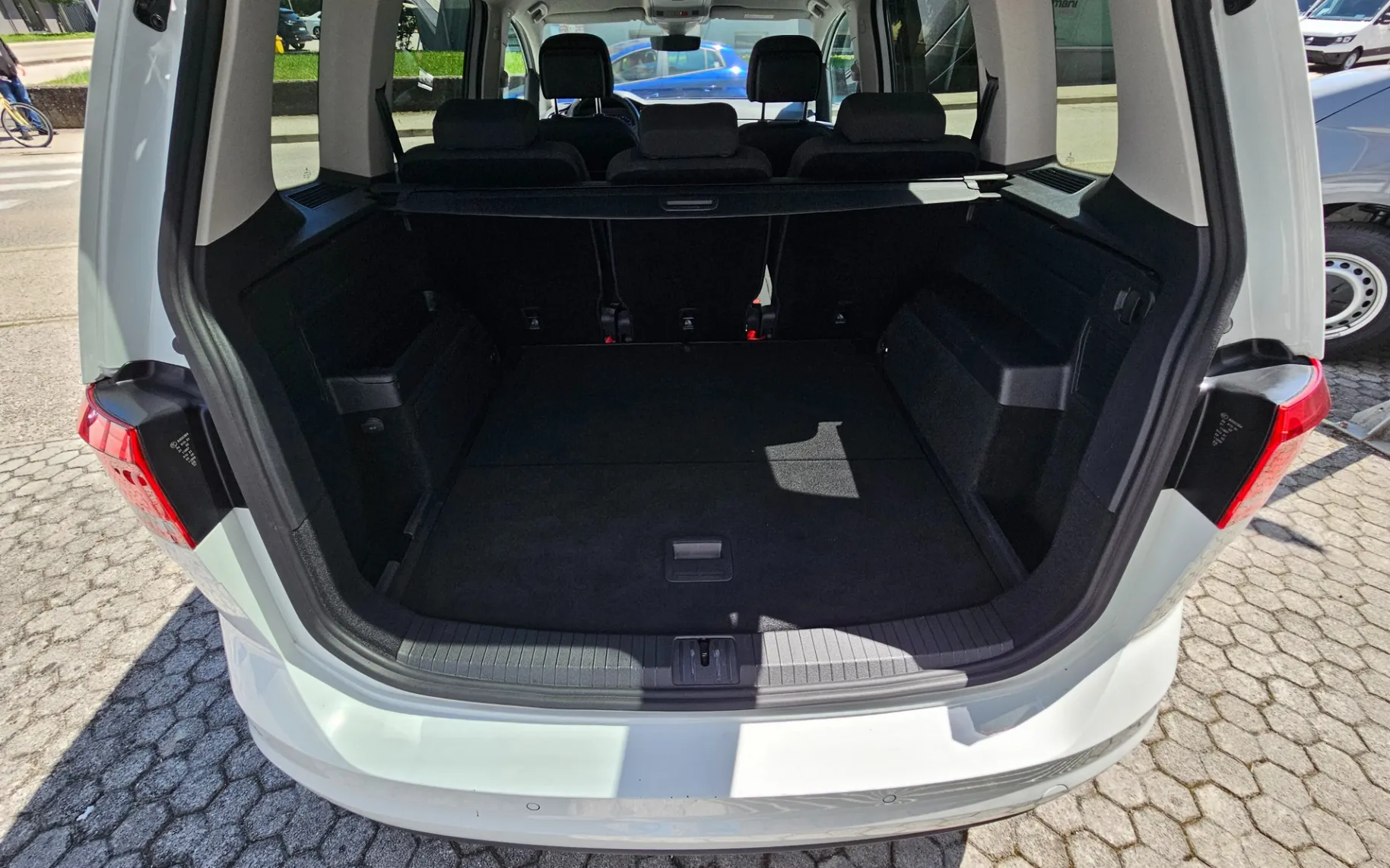 Zunanja slika - VW Touran - 1.5 TSI Family DSG - 6