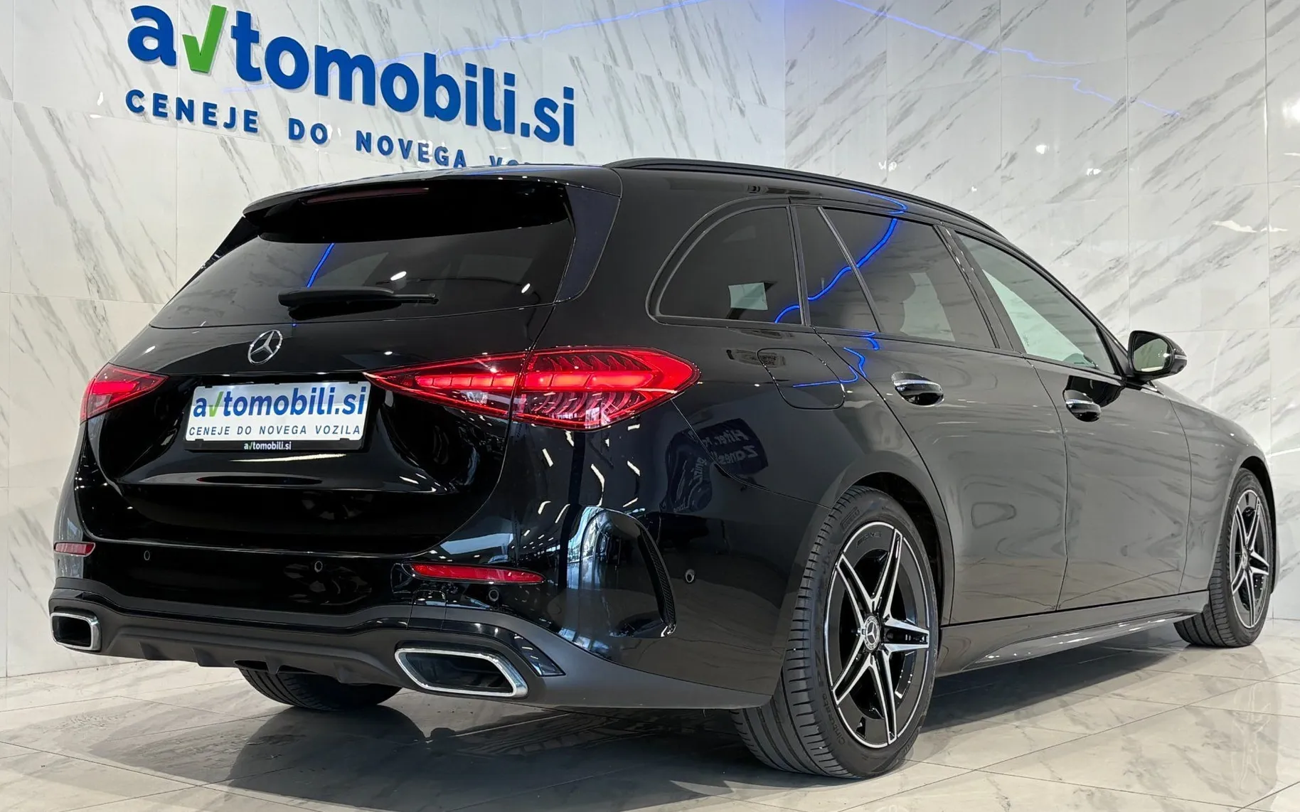 Zunanja slika - Mercedes-Benz C-Razred - 220d AMG-Line|ACC|Pano|Kljuka|360K|HUD|KeyGo... - 4