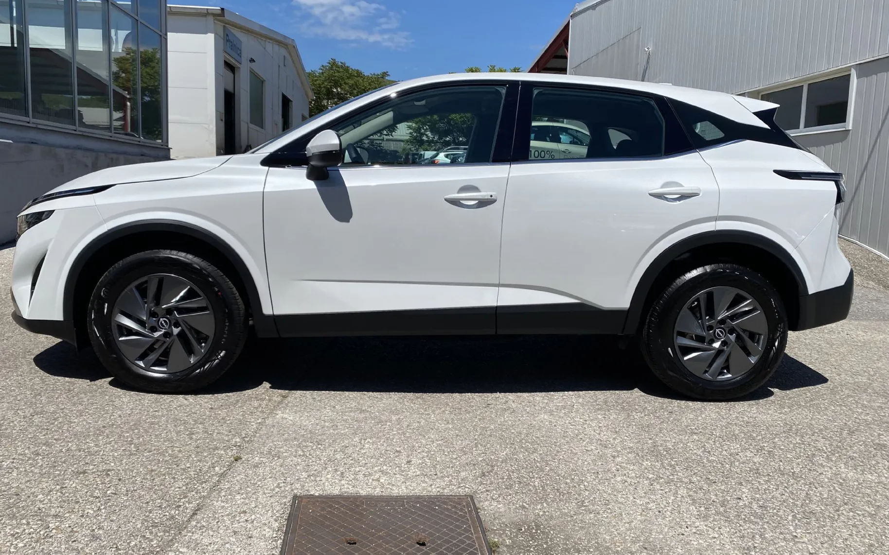 Zunanja slika - Nissan Qashqai - 1.3 DIG-T 140 ACENTA - 16