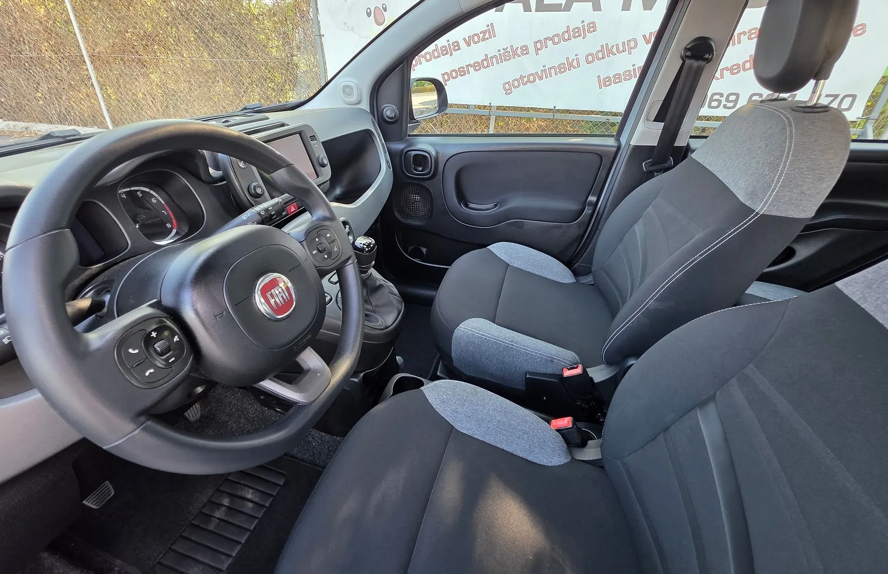 Zunanja slika - Fiat Panda - 1.0 HYBRID STREET ALU PLATIŠČA-KLIMA-1.LASTNIK - 10