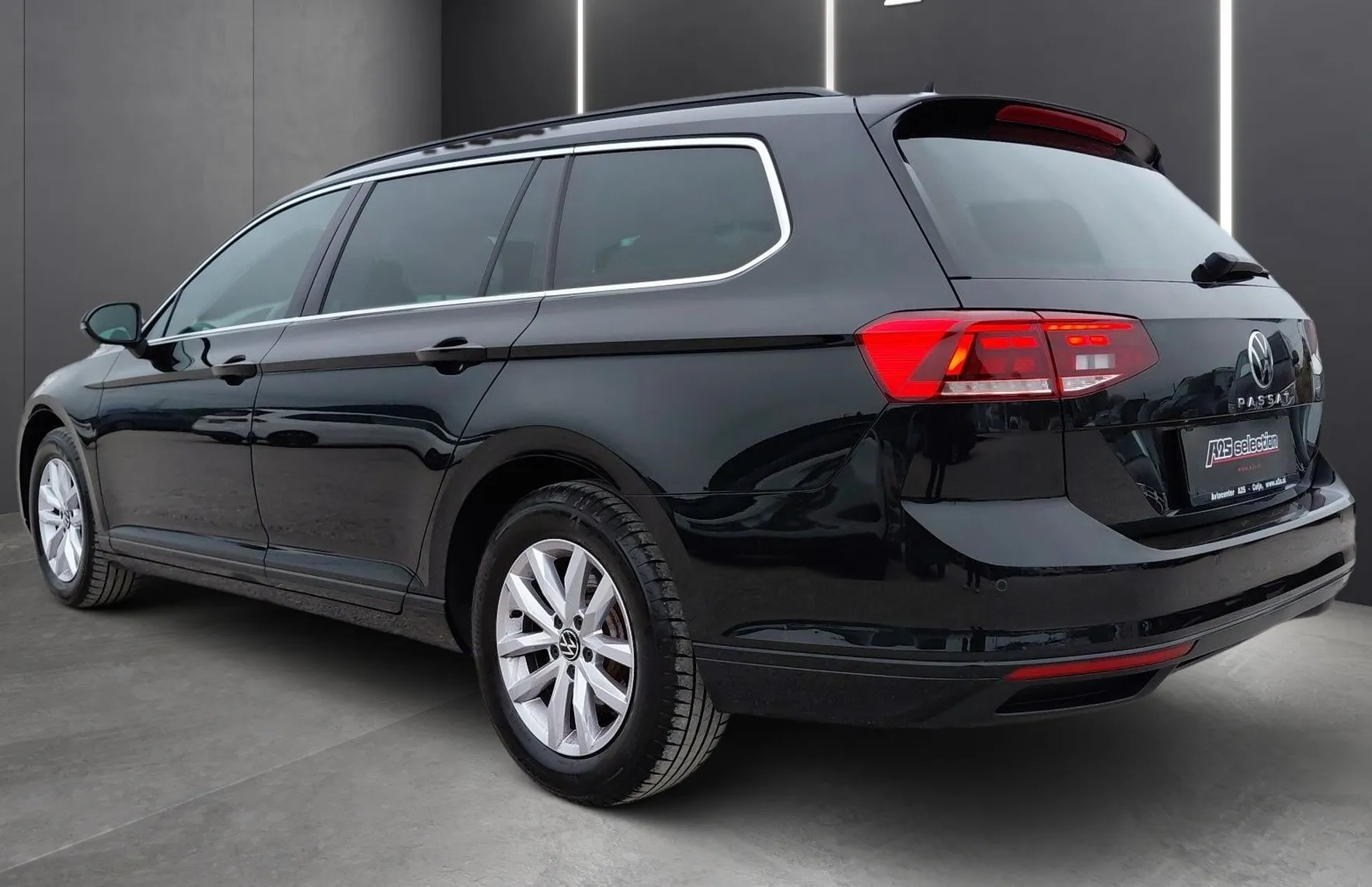 Zunanja slika - VW Passat - Variant 2.0 TDI BMT SCR Business DSG-Vlečna kljuka-Kamera - 4