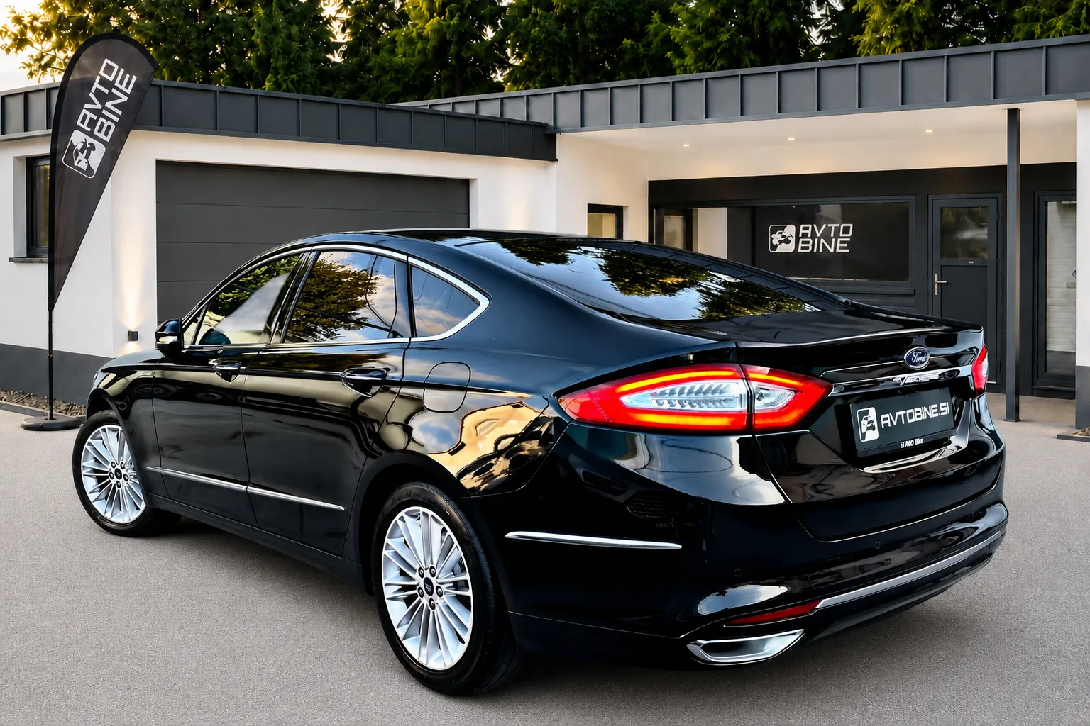 Zunanja slika - Ford Mondeo - 2.0 TDCi VIGNALE+LIMO+LED+NAVI+KAMER+AVT - 4