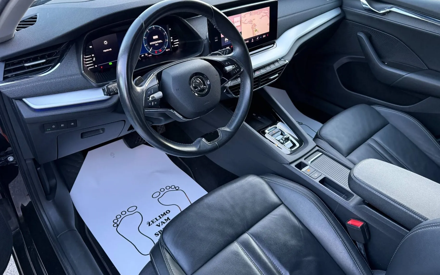 Notranja slika - Škoda Octavia - Combi 2.0 TDI Sport LineDSG-1 LASTNICA-VIRTUAL-LED - 9