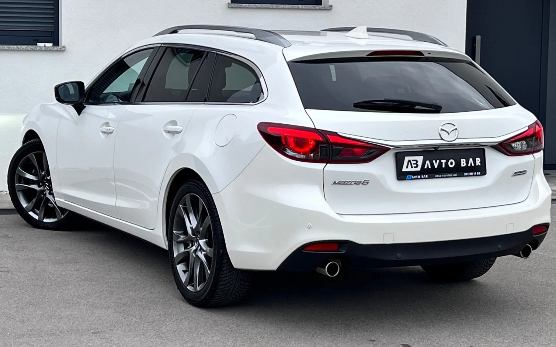 Notranja slika - Mazda Mazda6 - SAMO 72.711 km+LED+KAMERA-+HEAD UP+MRTVI KOT - 8