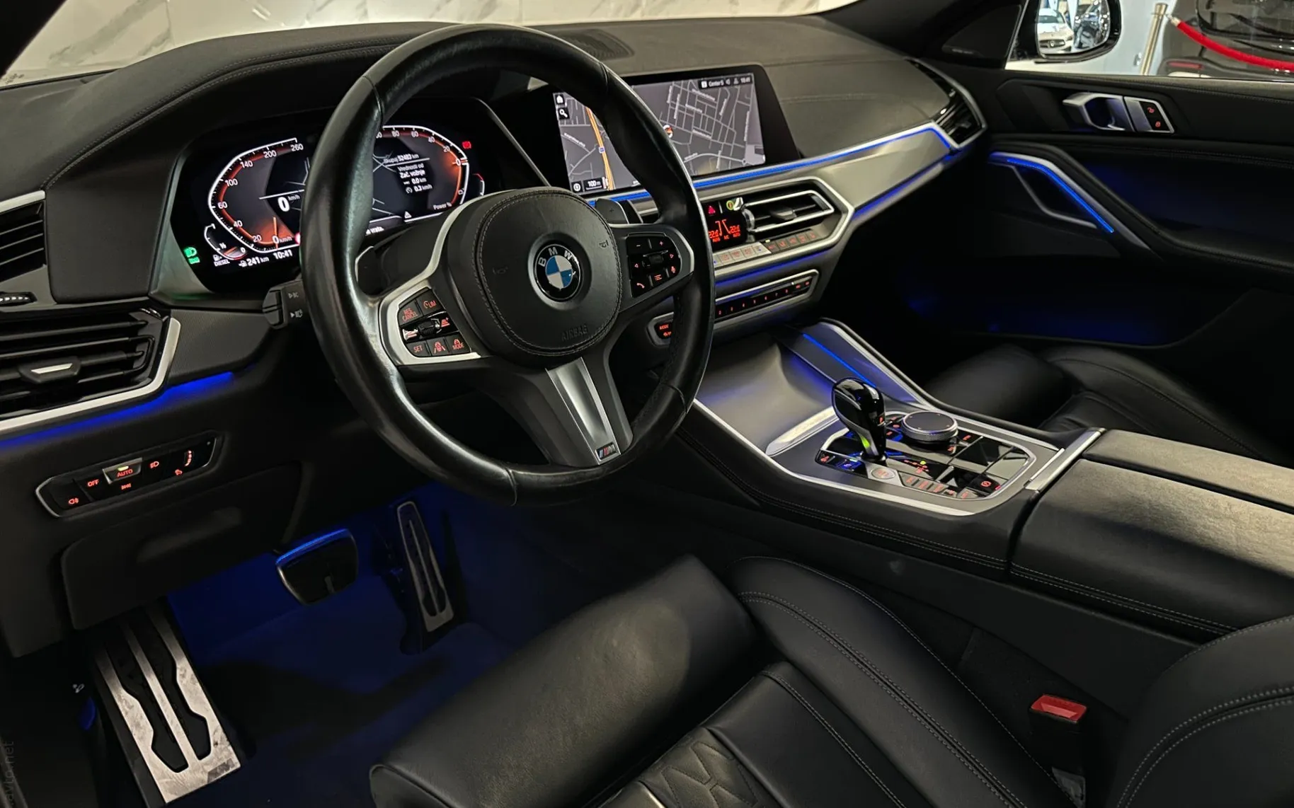 Notranja slika - BMW serija X6: - xD30d|Laser|ACC|Kamera|HUD|IconicG|Harman|Kljuka| - 8